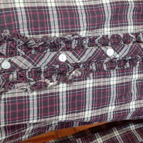 Tommy Hilfiger plaid button down long sleeved blouse - Picture 3 of 14